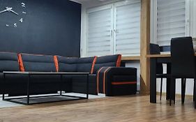 Ekskluzywny Apartament W Centrum Z Klimatyzacja I Balkonem