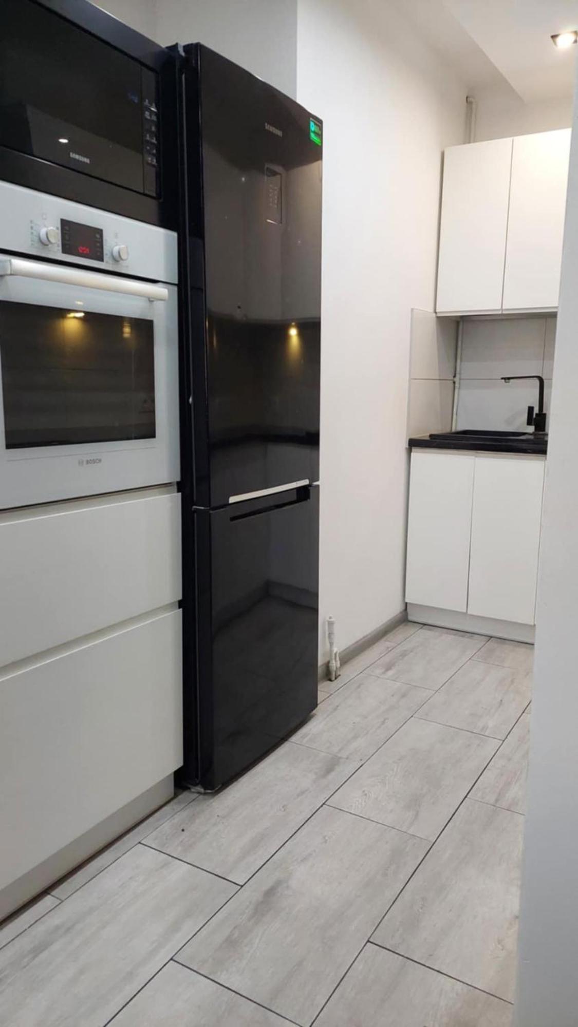 Ekskluzywny Apartament W Centrum Z Klimatyzacja I Balkonem Lubiń Zewnętrze zdjęcie